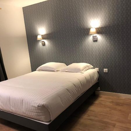 La Cle Des Champs Hotell Le Teilleul Eksteriør bilde