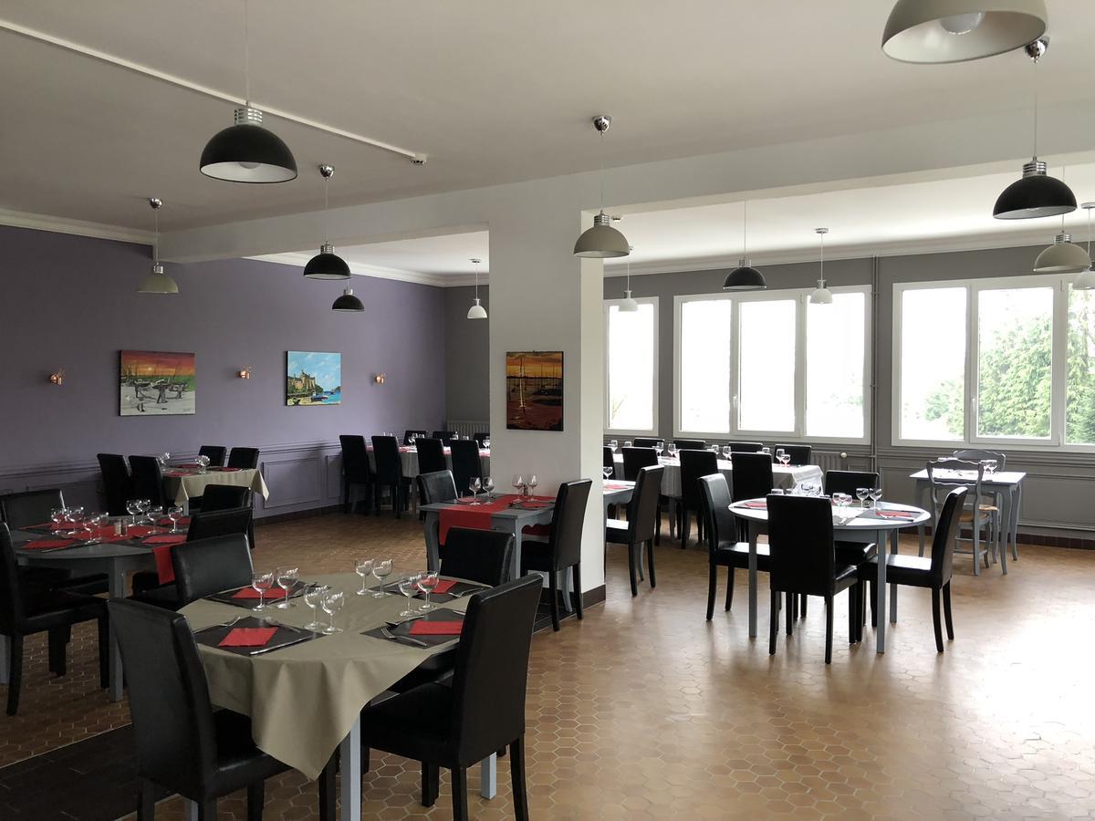La Cle Des Champs Hotell Le Teilleul Eksteriør bilde